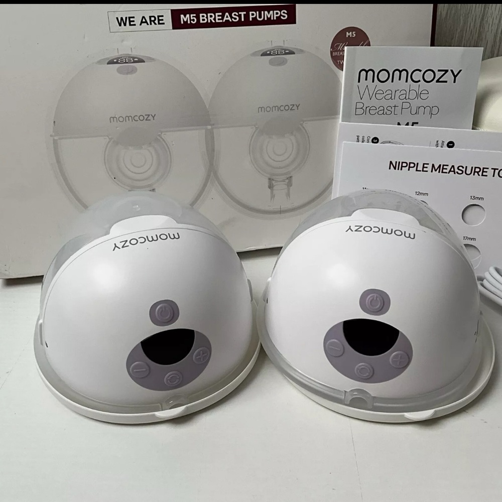 Momcozy White Wearable Breast Pump